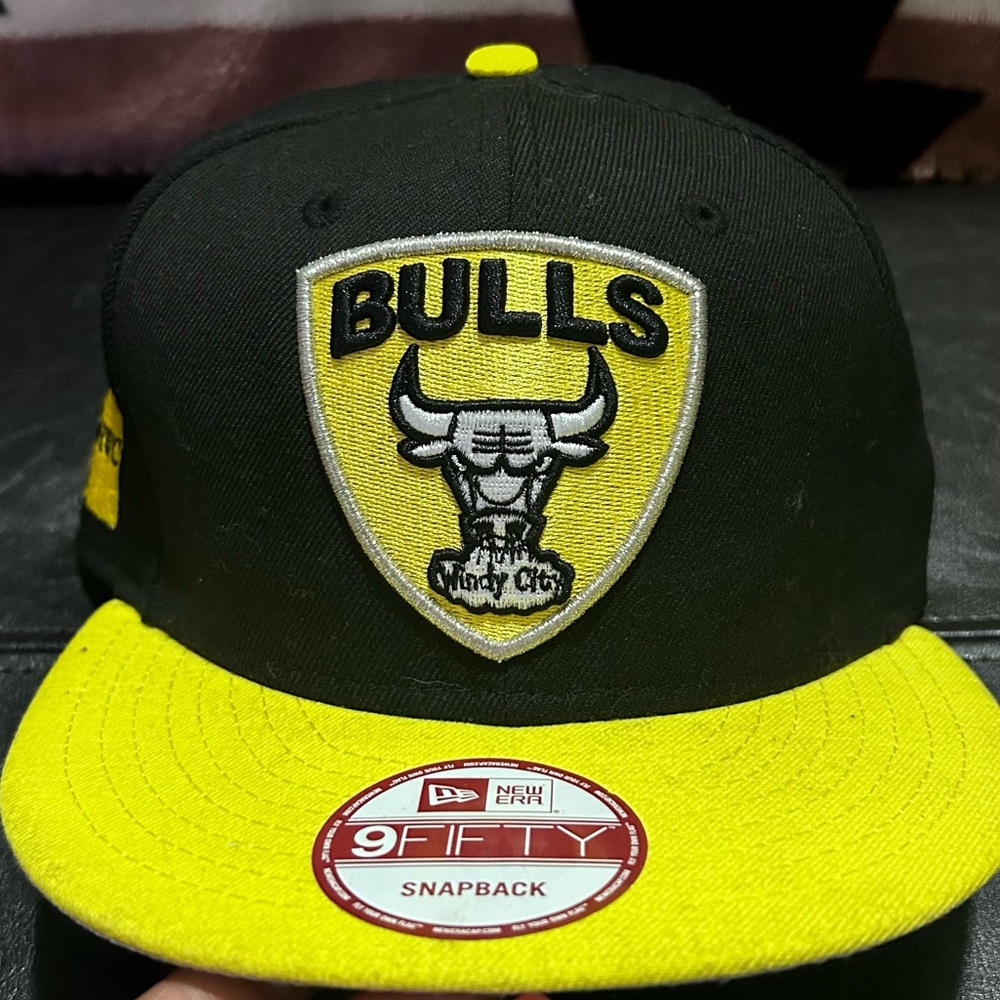 🔥NBA YELLOW AND BLACK CHICAGO BULLS CAP